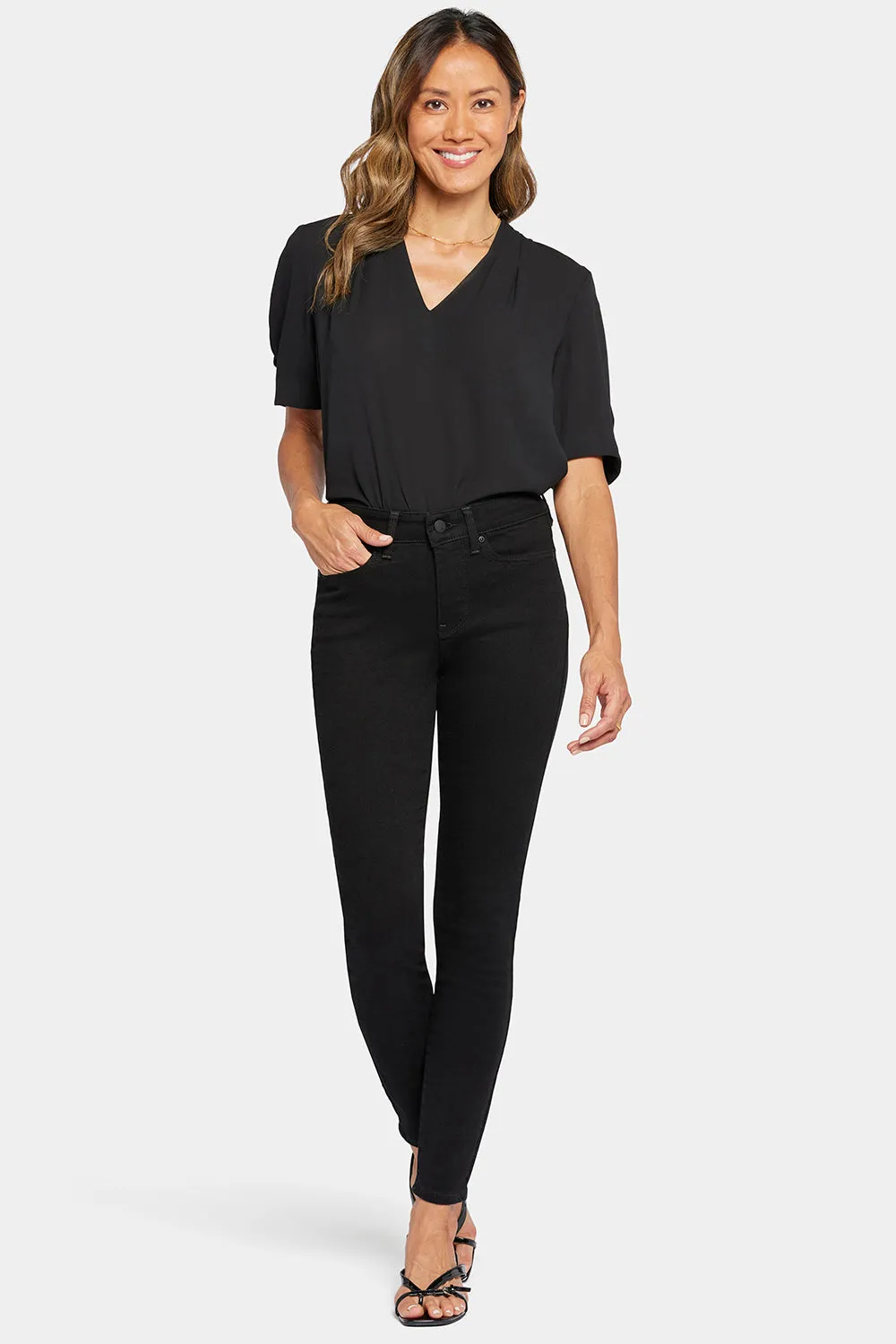 Ami Skinny Jeans In Tall - Black