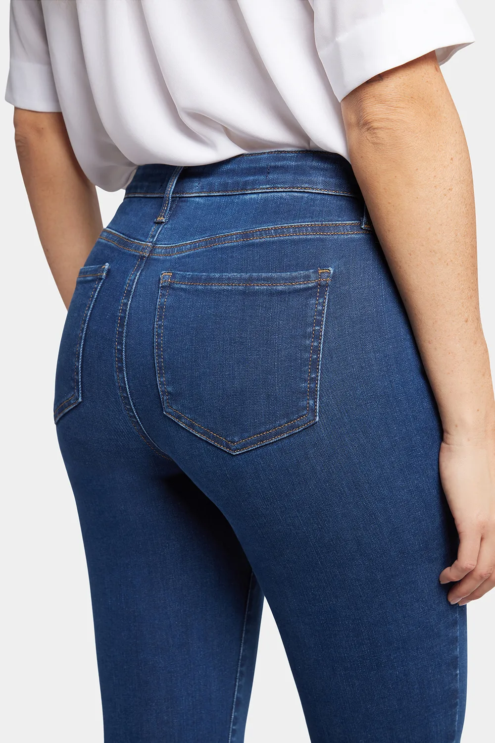 Barbara Bootcut Jeans In Tall - Quinn