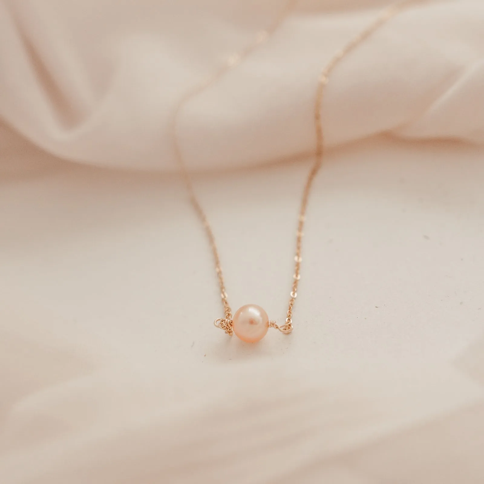 Pearl • Single Pearl Necklace