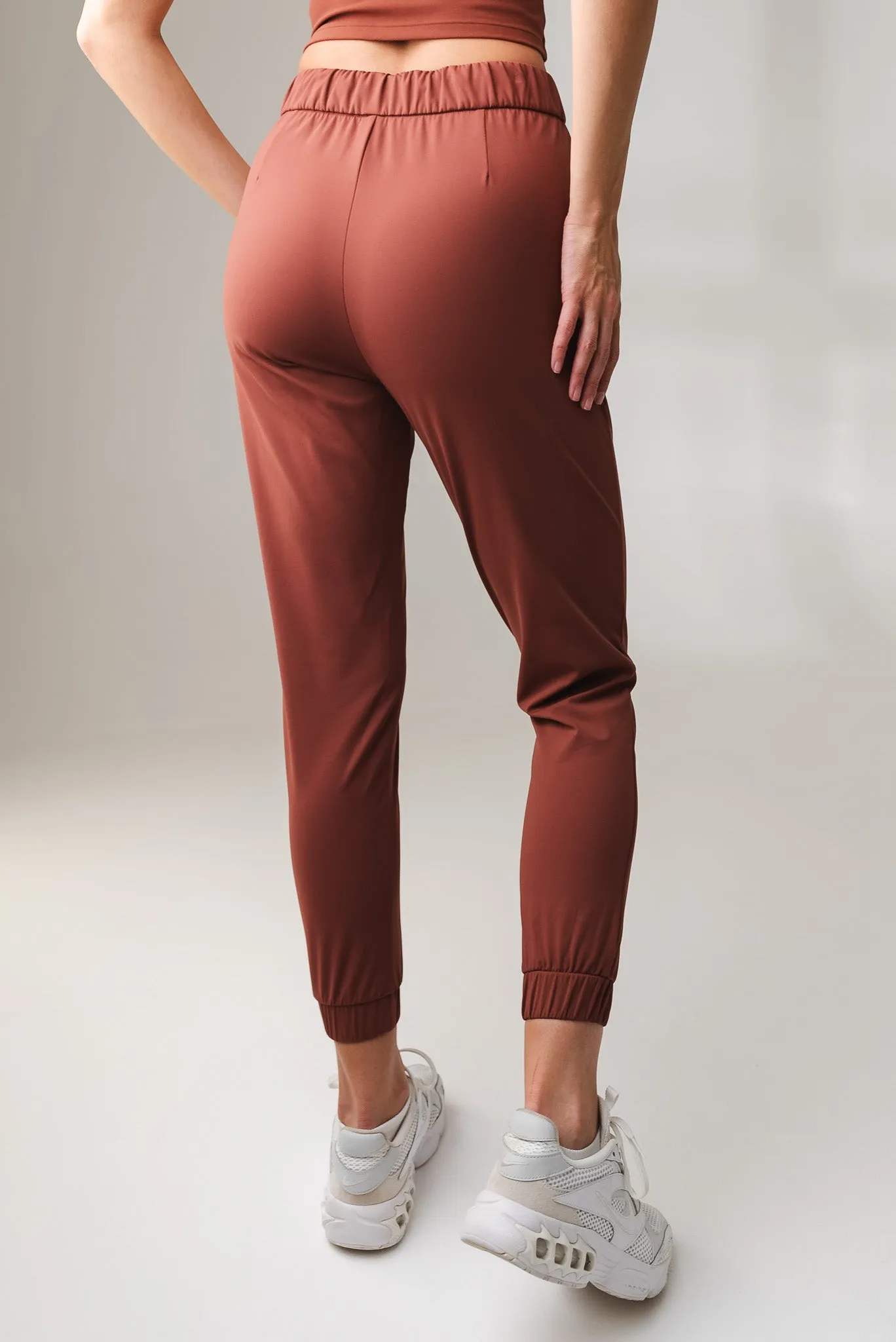 Vitality Nomad Jogger - Cinnamon